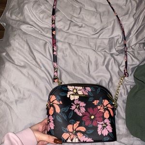 Super cute over the shoulder Steve Madden bag